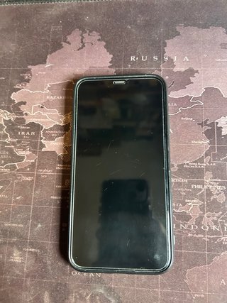 iPhone 11 con batería nueva original recién puesta