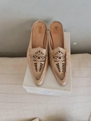 Piel Kitten Heel NUEVOS T.39 - Impecables