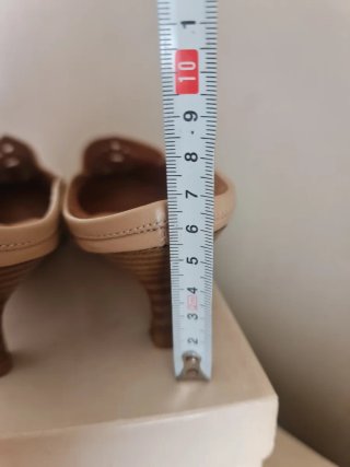 Piel Kitten Heel NUEVOS T.39 - Impecables