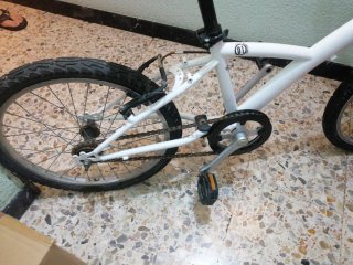 Bicicleta infantil Btwin blanca