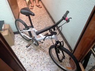 Bicicleta infantil Btwin blanca