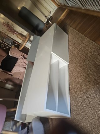 Mueble blanco lacado brillante