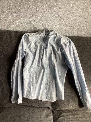 Camisa azul de manga larga