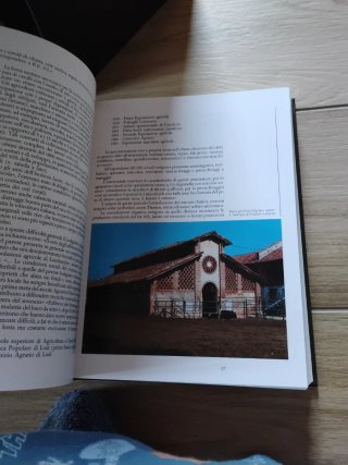 Libro in tre volumi Lodi la storia