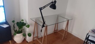 Mesa escritorio cristal y patas metal