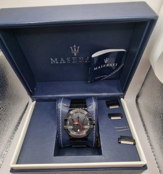 Reloj Maserati Potenza Negro y Plateado