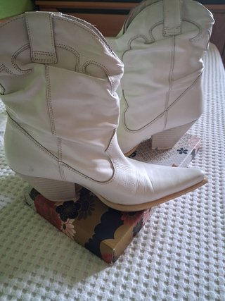 Botas Mustang Talla 39 Blancas