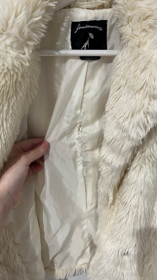 Abrigo de pelo color crema