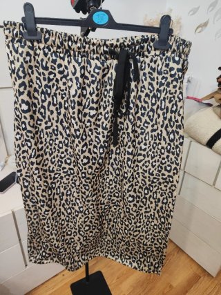 Conjunto Sudadera y Falda Corazón Animal Print