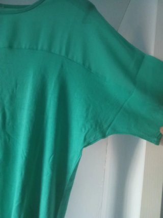 Maglia ampia con inserto trasparente