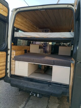 Personalización de accesorios para camper en alumi