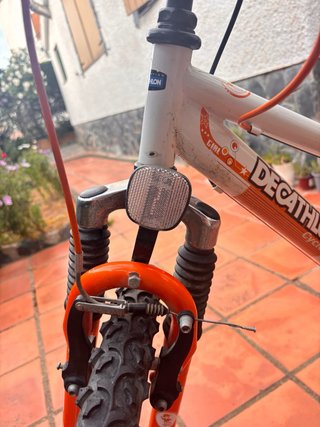 Bicicleta infantil Decathlon 20 con sospensione