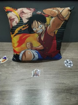 Cuscino One Piece Monkey D. Luffy