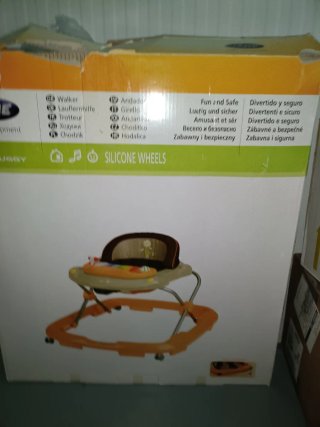 Tacatá para bebé con ruedas de silicona