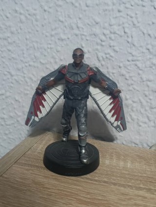 Figuras Vengadores: Falcon, Vision, Black Panther