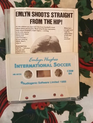 Commodore 64. Emlyn Hughes International soccer