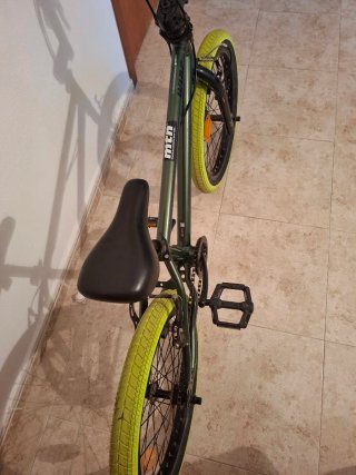 Bicicleta BMX WIPE 500 Verde Neón
