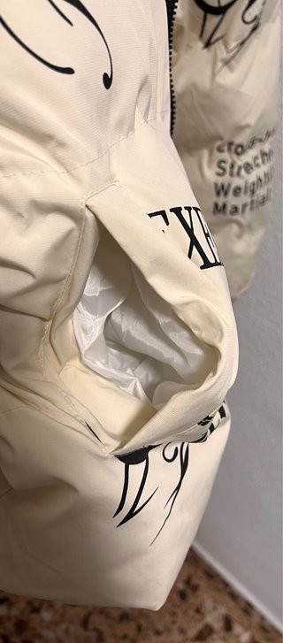 Chaqueta Beige con Estampado Vintage