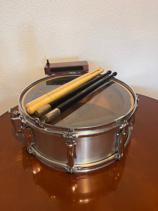 Caja Honsuy 15”