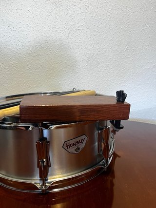 Caja Honsuy 15”