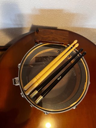 Caja Honsuy 15”