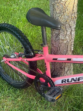 Bicicleta infantil Runfit rosa fucsia