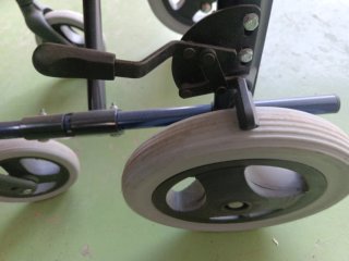 Silla de ruedas plegable
