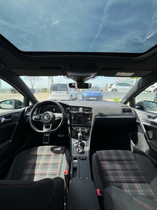 Volkswagen Golf GTi 2018 por 427€/mes