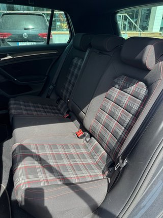 Volkswagen Golf GTi 2018 por 427€/mes