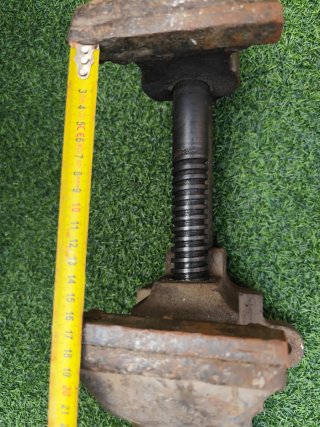 Torno de banco antiguo