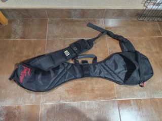 Skate Waveboard Negro con funda incluida.