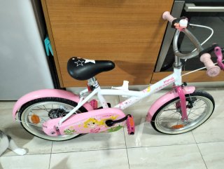 Bicicleta infantil para niña , iniciación.