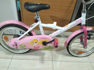 Bicicleta infantil para niña , iniciación.