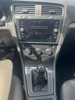 Volkswagen Golf 2020 por 220€/mes