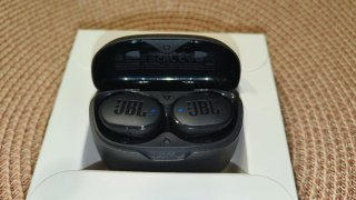 JBL Tune Buds Auriculares Inalámbricos