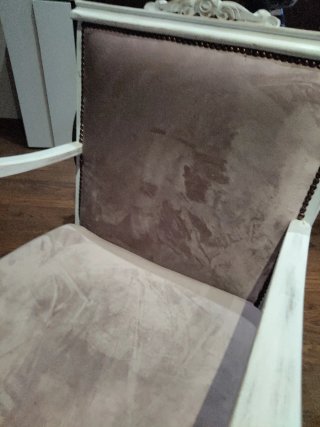 Sillón estilo clásico rosa y blanco