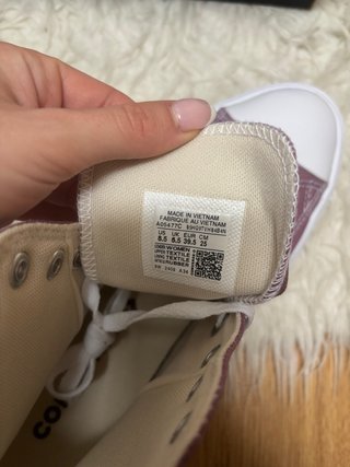 Converse Moradas con Plataforma