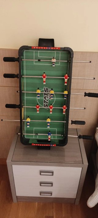 Futbolín de madera nuevo