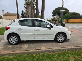 Peugeot 207 2011
