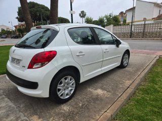 Peugeot 207 2011