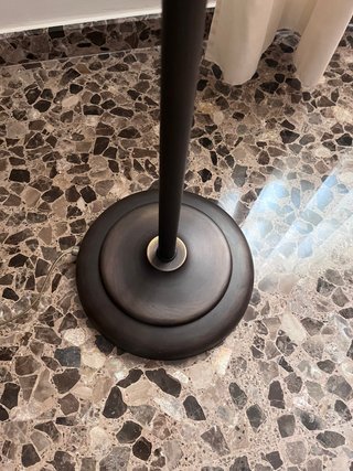 Lámpara de pie salón beige y negra