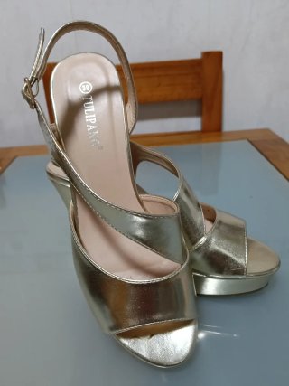 Zapatos de tacón ROSS negros y otros más