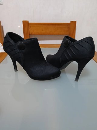 Zapatos de tacón ROSS negros y otros más