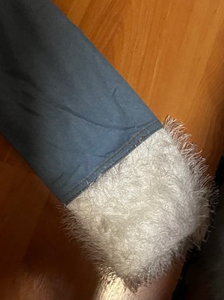 Chaqueta larga azul y gris con pelo