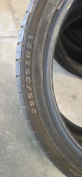 Neumáticos 295/35 R21