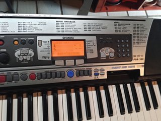 Teclado Yamaha PSR-E350 Portátil