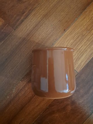 Vasetto marrone in ceramica