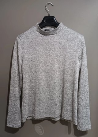 Jersey gris con brillos