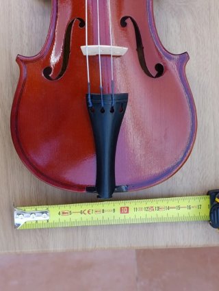 Violín principiante fabricado en Rumanía