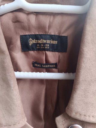 Chaqueta Stradivarius de ante